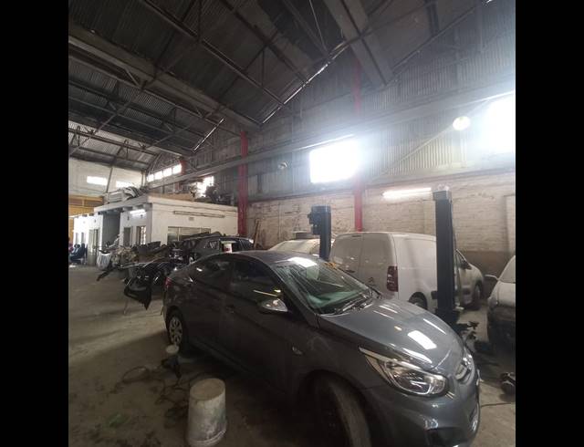 995M² WAREHOUSE FOR SALE IN JOHANNESBURG CENTRAL